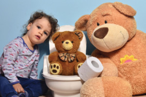 Enfant et peluches